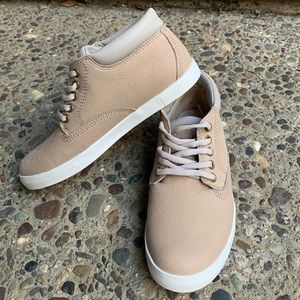Timberland Dausette Chukka Boots in taupe